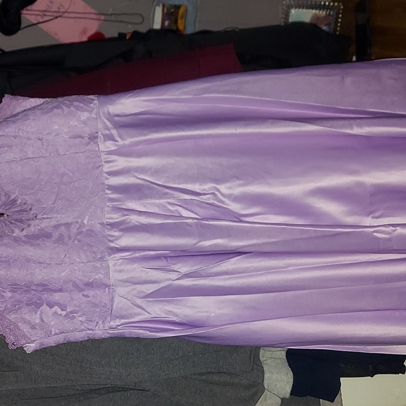 Bran new wedding dress - Picture 11 of 16